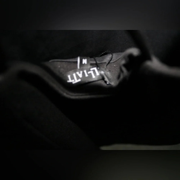 NWT- Elliatt Dresses Elliatt Energy High Neck Dress Size Medium - Picture 8 of 11